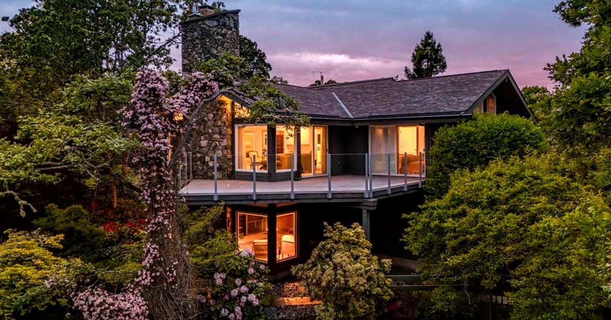 3250 Norfolk Road-Featured