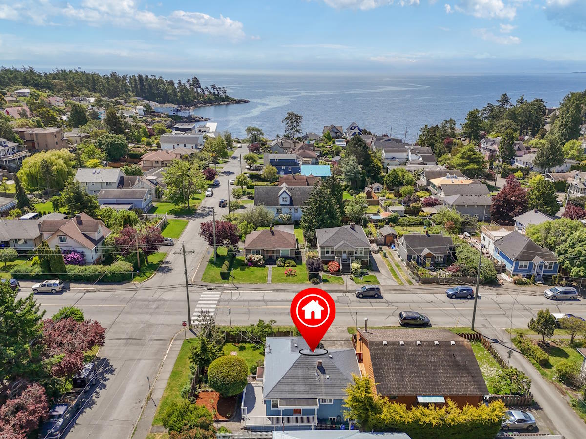 504 Sturdee Street - featured