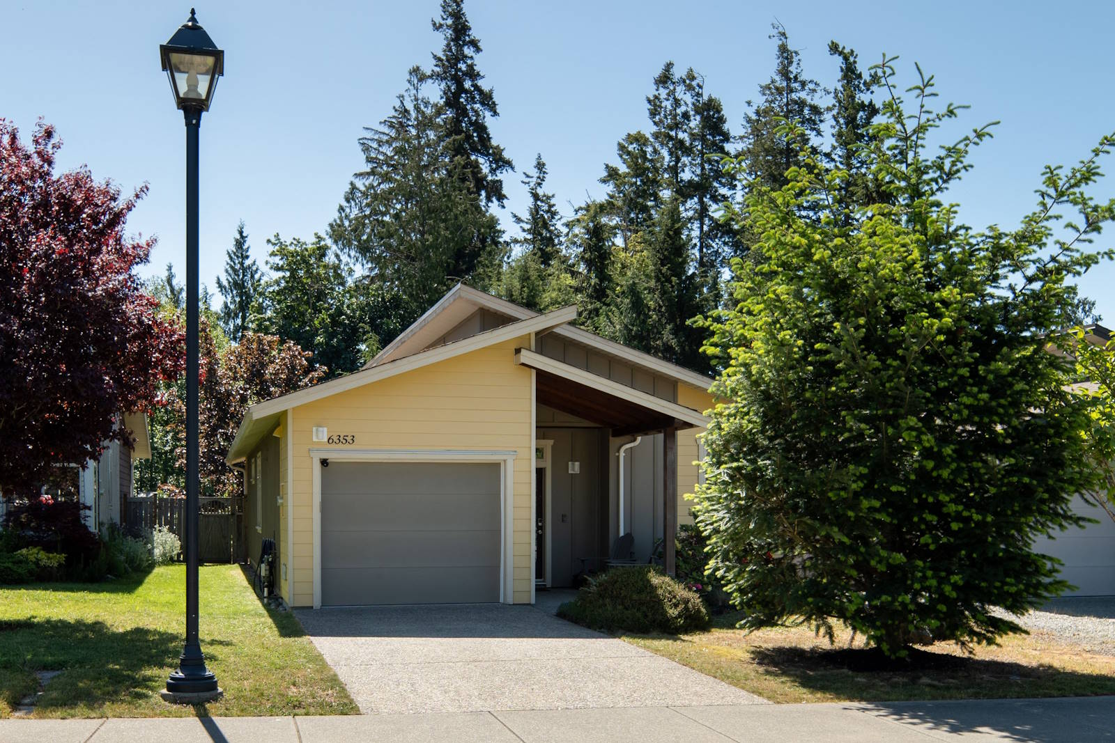 6533-Willowpark-Way-Sooke-featured